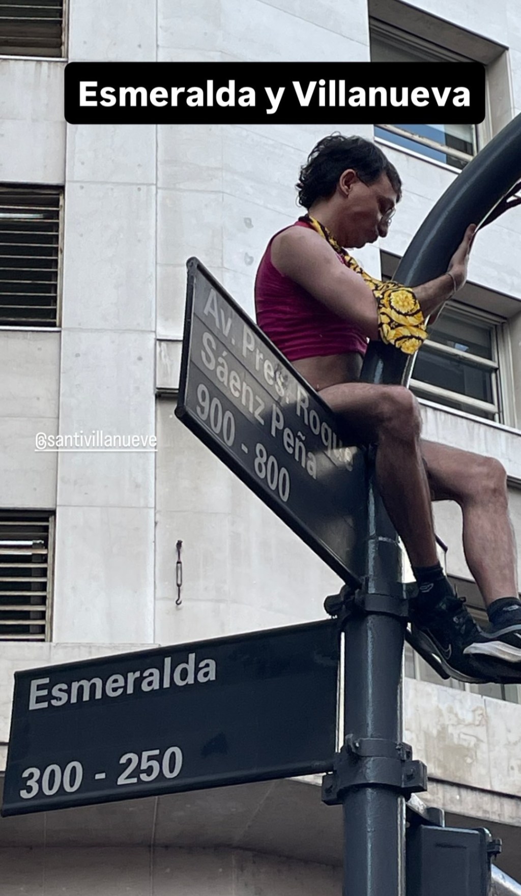 Santiago Villanueva at Pride: The Clown on the Pole and the Mafia of Love (ENG) or El payaso del poste y la mafia del amor&nbsp;(ESP)