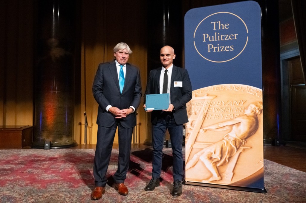 Pablo Maurette, Hernán Díaz y Pedro Mairal: los funcionarios del prestigio o la literatura como instrumento de asimilación neocolonial (ESP) or ‘The Functionaries of Prestige, and the New Argentine Literature as an Instrument of Neo-Colonial Assimilation’ (ENG) 