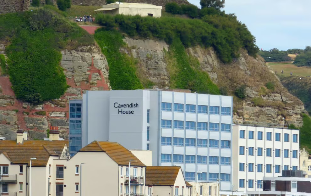 New Episode of “How Not to Become Subhuman”: “When the System Removes the Only Doctor Who Told the Truth” (eng) subtitulado en&nbsp;castellano