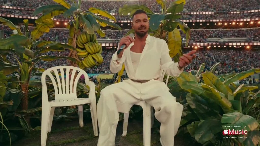 El mensaje de Ricky Martin para Milei en el Super Bowl: “No te conviertas en Hawaii” (soberanía tutelada y rescates irresponsables) (ESP) or “Is Argentina the next Hawaii?”&nbsp;(ENG)