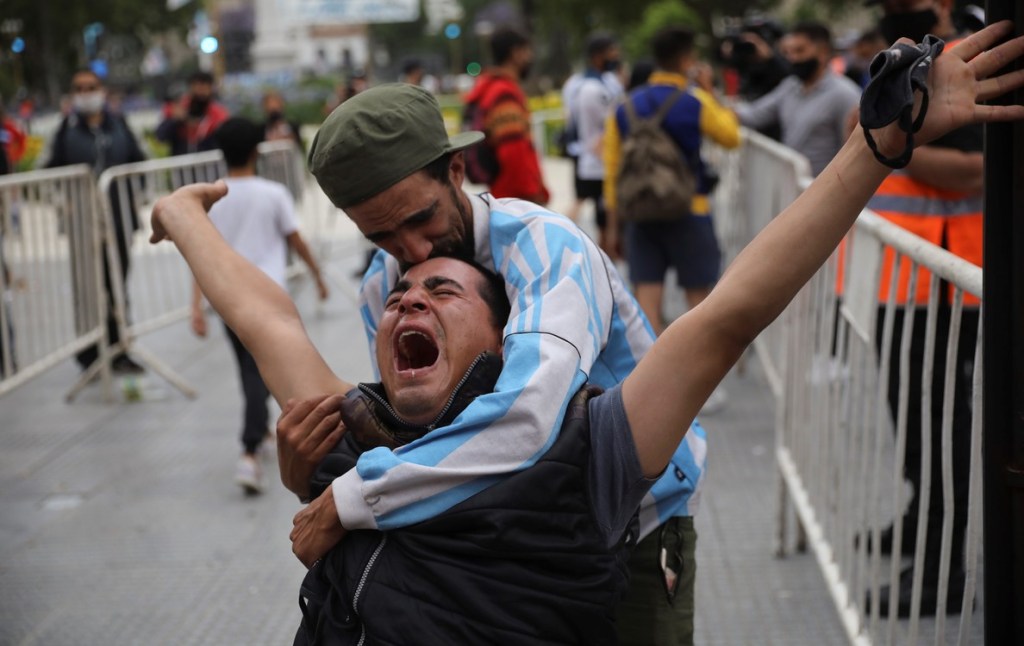 De Maradona a Ernestina Pais: Qué Puede Esperarse de la Argentina, un País que Transformó la necrofilia en su condición de ciudadanía? (Esp) or ‘Argentina is a Country Whose Citizenship Depends on Different Forms of Necrophilia: From Maradona to Libertarian Exposure’&nbsp;(Eng)